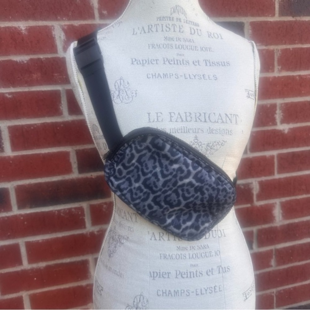 Chic Animal Print Belt Bag